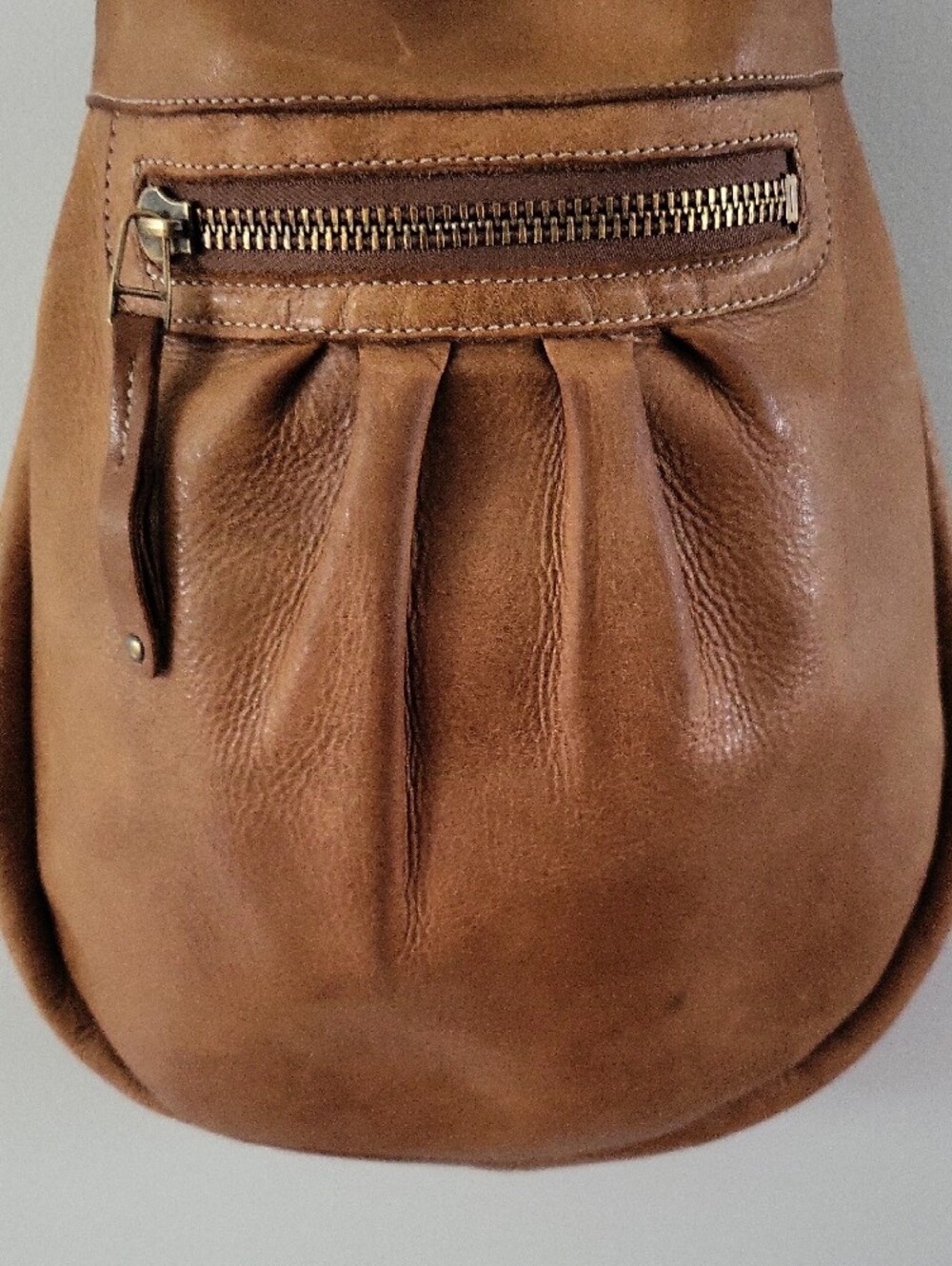 Roots Tribe Leather Shoulder Bag with Front Zip - Picture 2 of 10